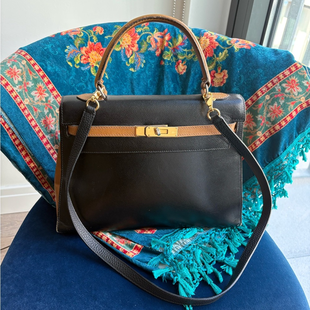 Vintage kelly-style bag in black and brown w/ gold hardware